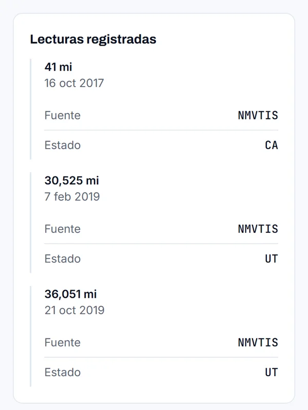 Lecturas de odómetro registradas, en orden: 41 millas en 2017, 30,525 y 36,051 en 2019, cada una con su fuente y estado.
